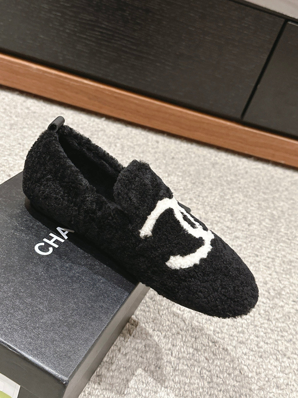 CHANEL LOAFERS IN BLACK FLEECE WITH WHITE LOGO