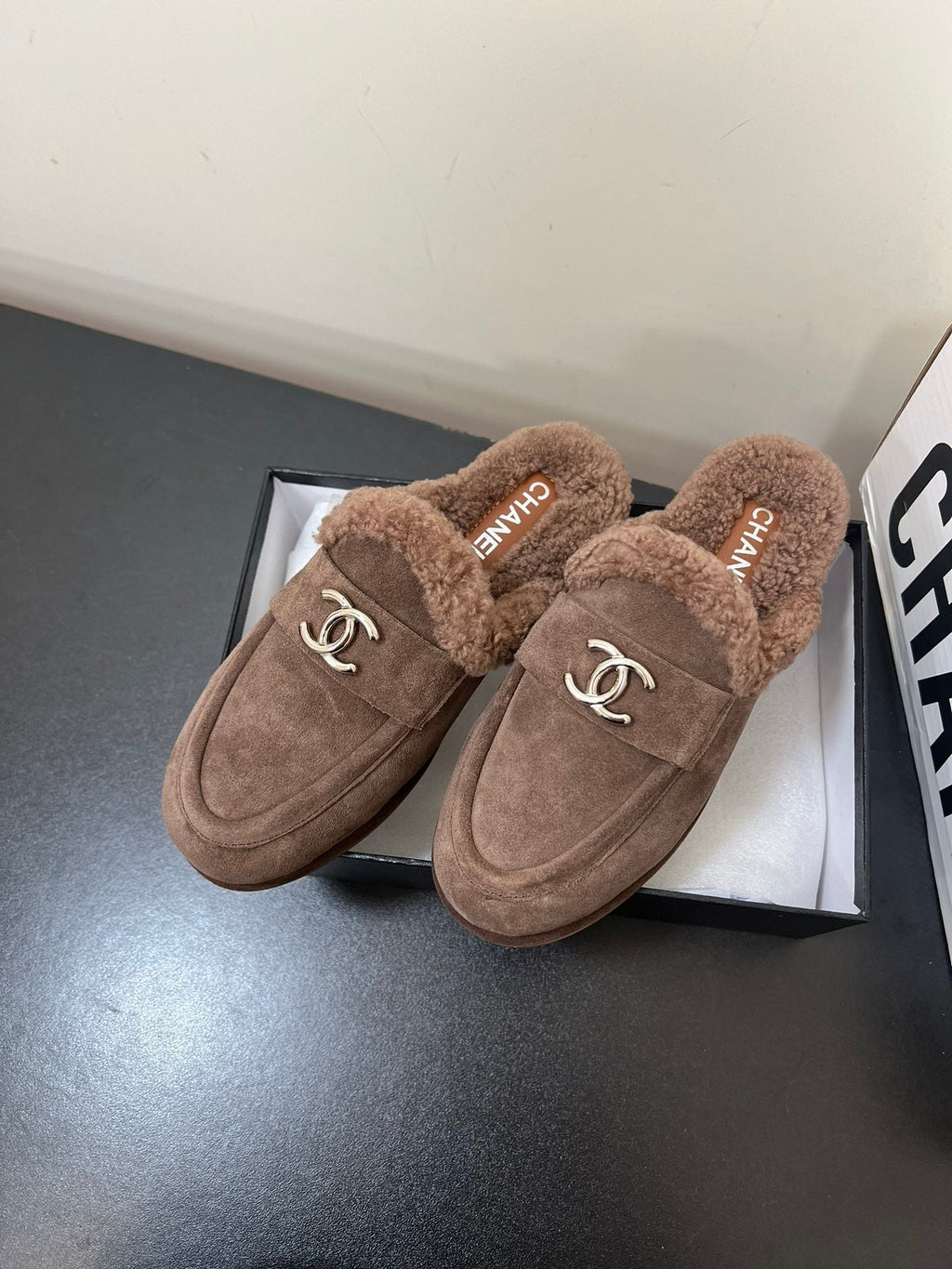 CHANEL LOAFERS MULE IN MEDIUM BROWN SUEDE AND FLEECE LINING