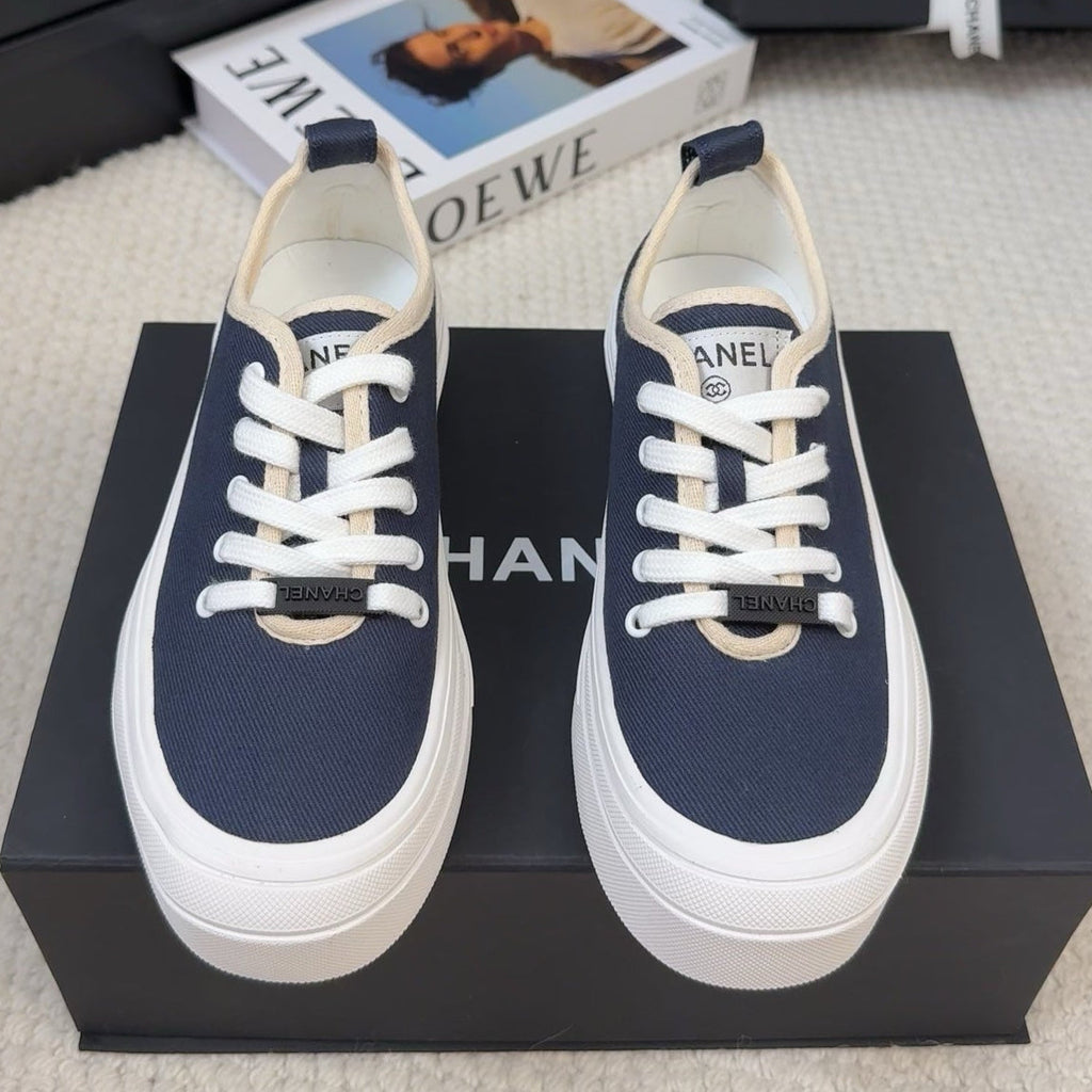 CHANEL TRAINERS SHOES IN NAVY BLUE FABRIC
